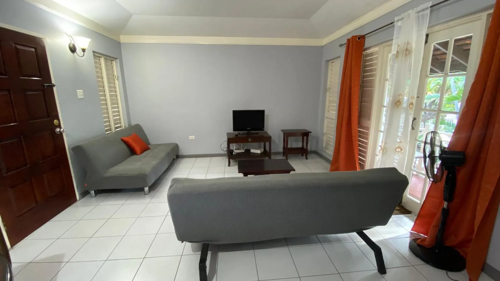 Finest Accommodation Renfrew Place Apt # 41 4--12 Renfrew Rd New Kgn Kingston Jamaica