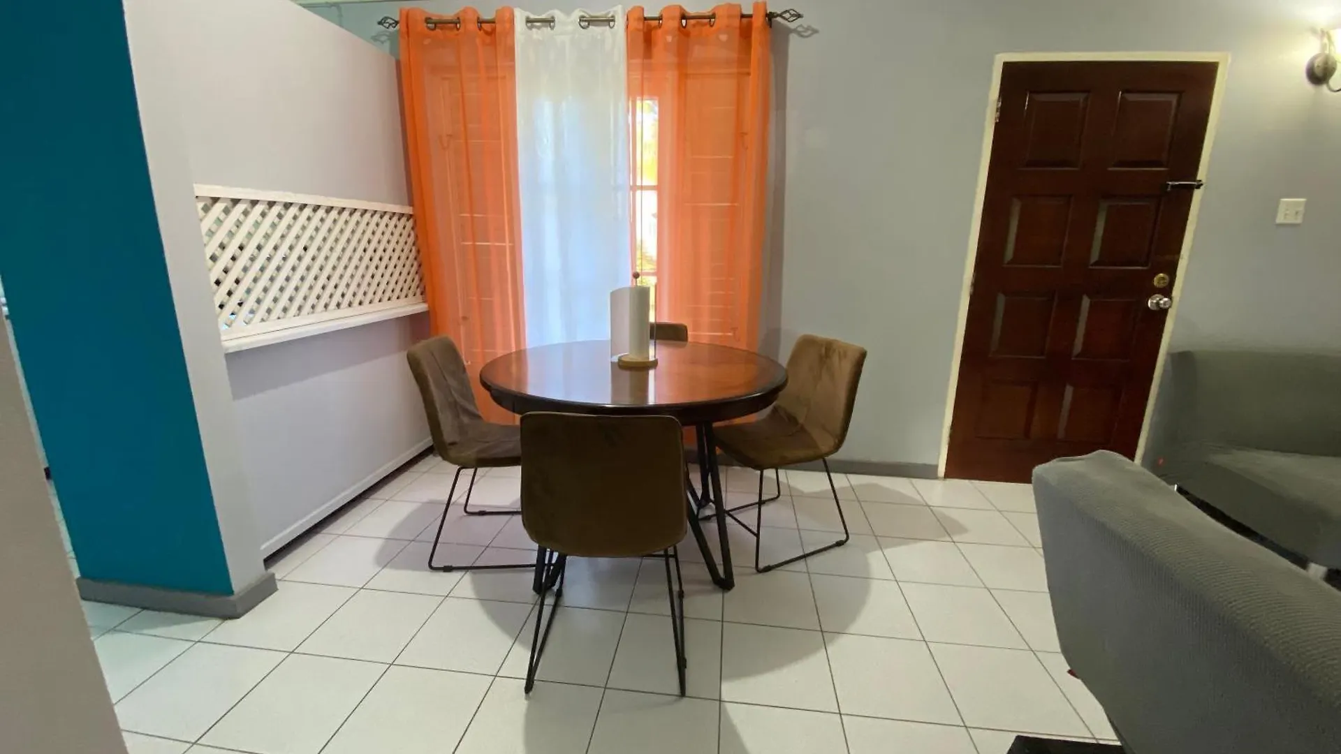 Finest Accommodation Renfrew Place Apt # 41 4--12 Renfrew Rd New Kgn Kingston 0*,  Jamaica