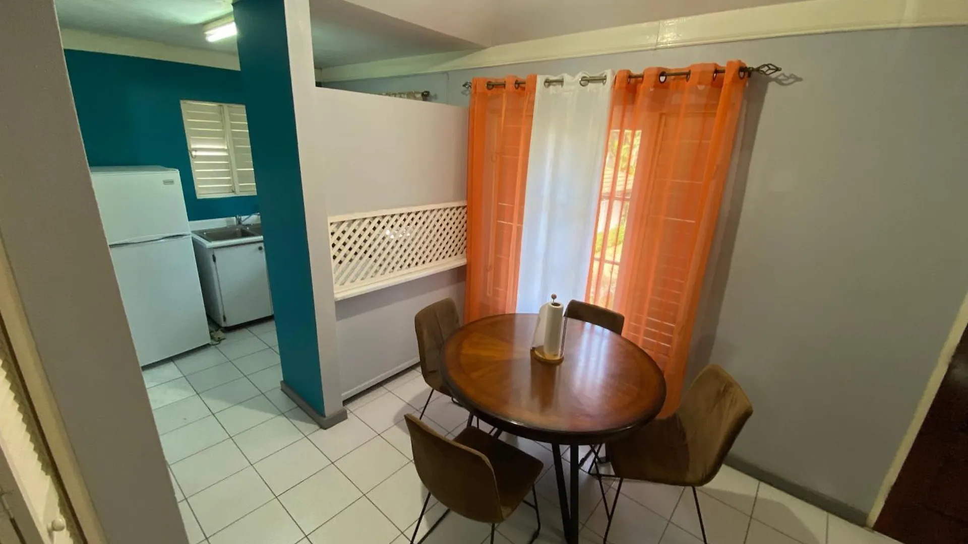 Finest Accommodation Renfrew Place Apt # 41 4--12 Renfrew Rd New Kgn Kingston Apartment