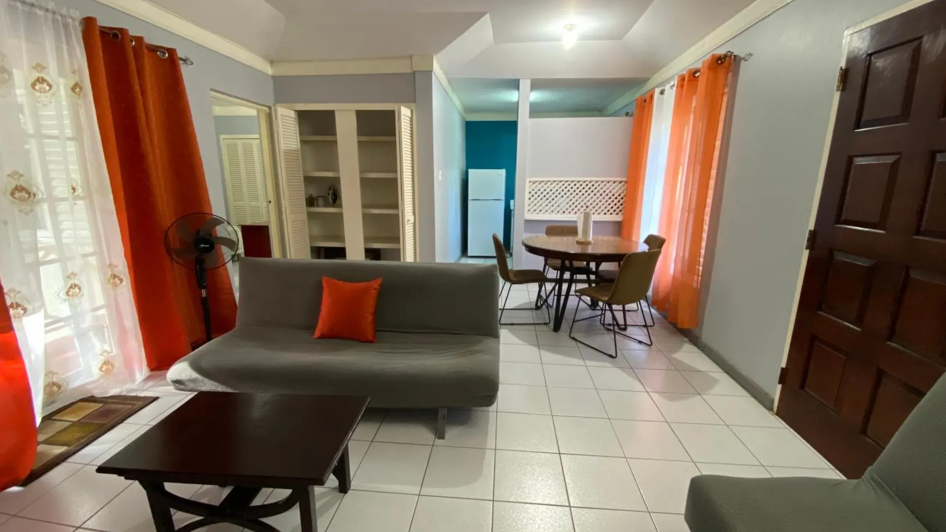 Finest Accommodation Renfrew Place Apt # 41 4--12 Renfrew Rd New Kgn Kingston Apartment