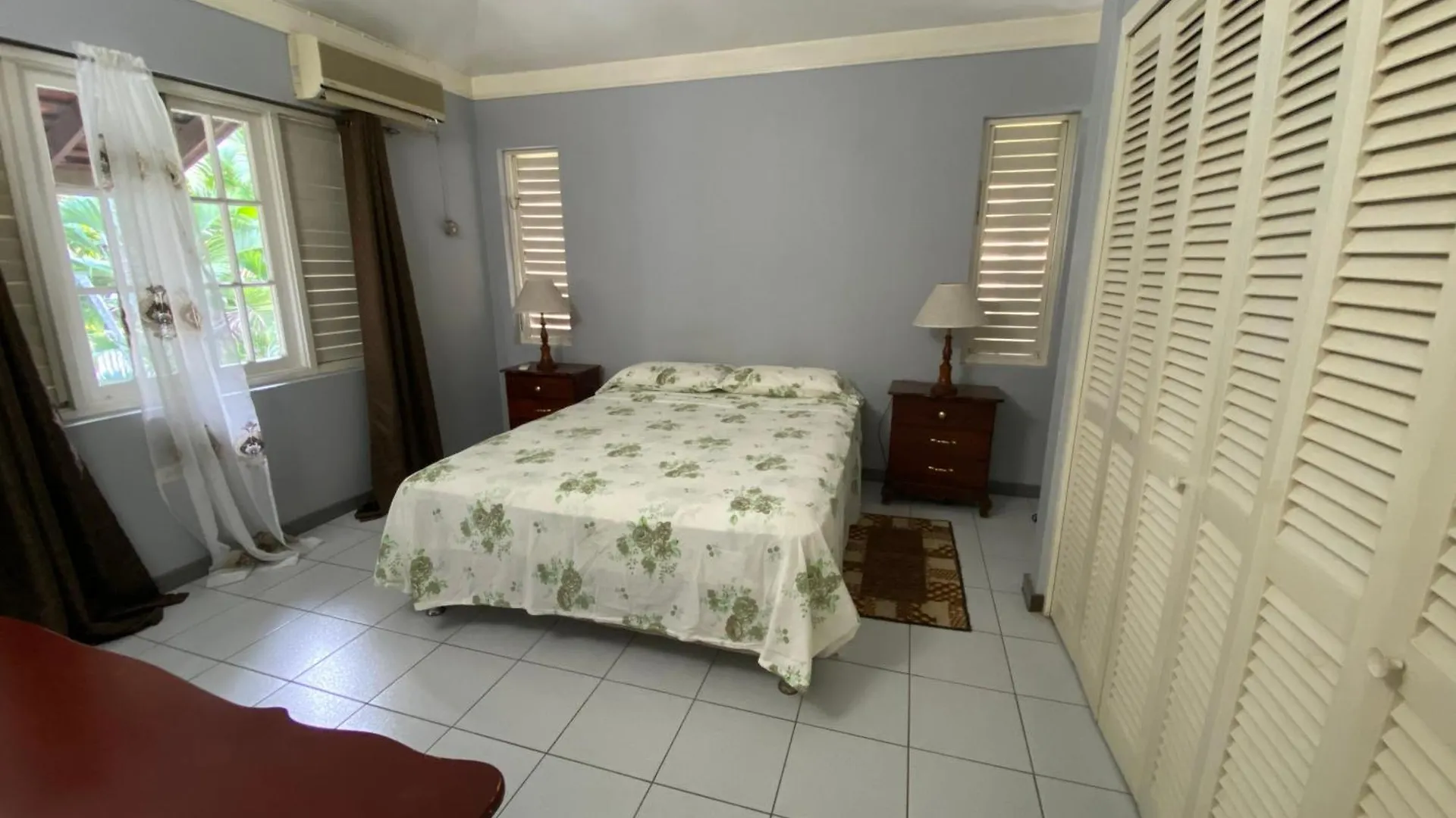 Finest Accommodation Renfrew Place Apt # 41 4--12 Renfrew Rd New Kgn Kingston Apartment