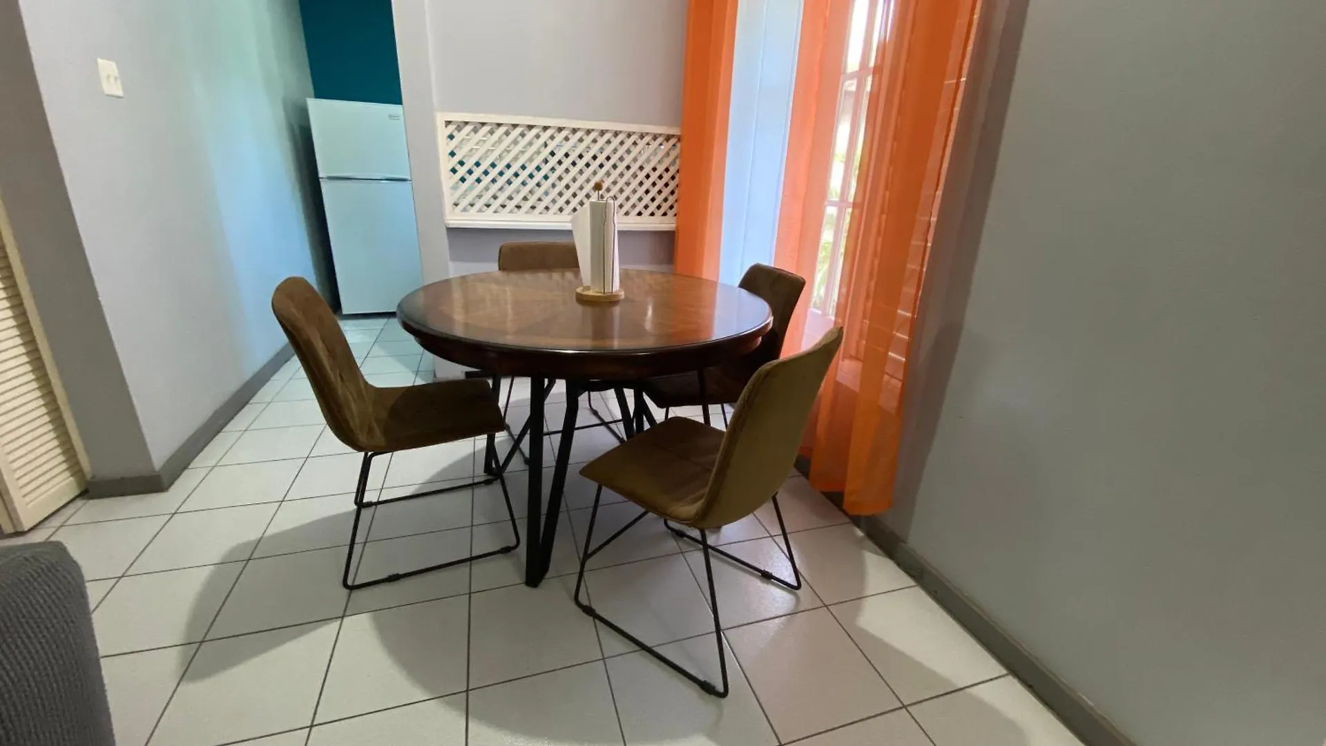 Finest Accommodation Renfrew Place Apt # 41 4--12 Renfrew Rd New Kgn Kingston Apartment