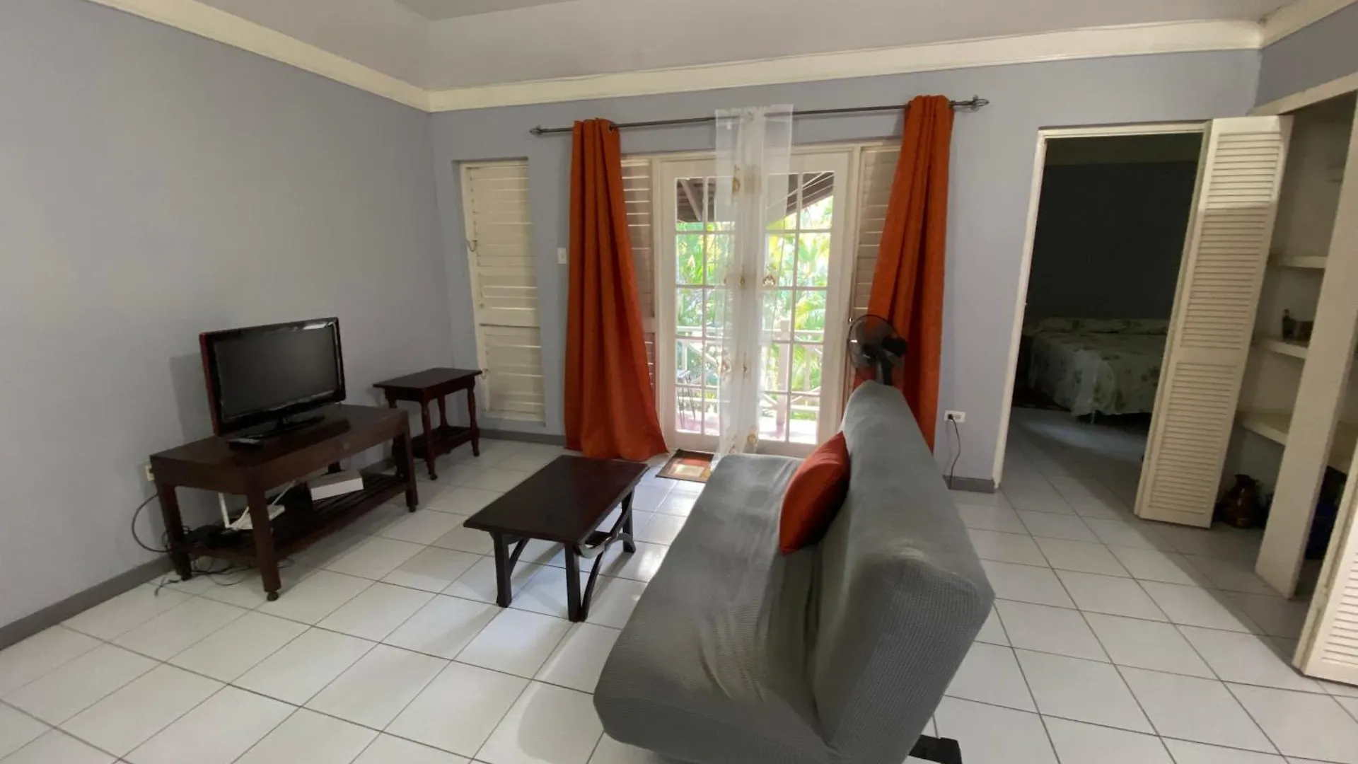 Apartment Finest Accommodation Renfrew Place Apt # 41 4--12 Renfrew Rd New Kgn Kingston